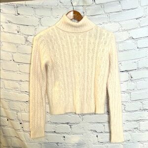 Bloomingdale’s Rabbit Hair Soft Long Sleeve Turtleneck Sweater Size Small